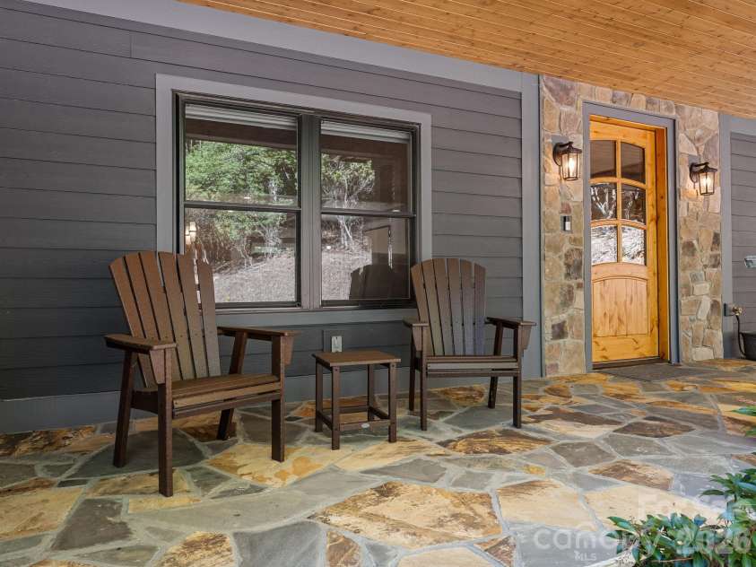 15 Moytoy Lane, Brevard, NC 28712.  MLS# CAR4429647, YatesRealty ID 54054. 