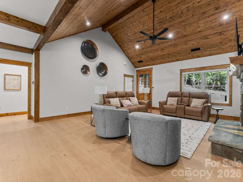 15 Moytoy Lane, Brevard, NC 28712.  MLS# CAR4429647, YatesRealty ID 54054. 