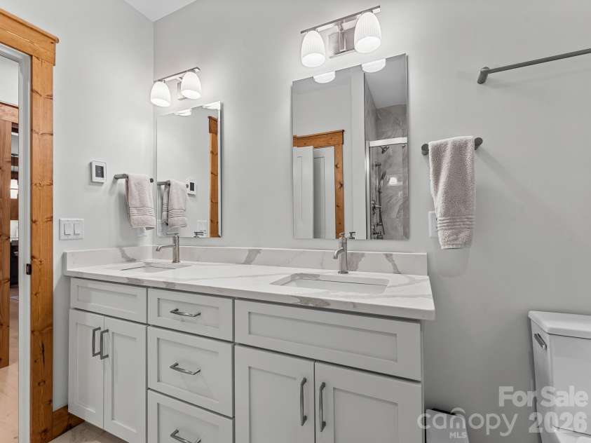 15 Moytoy Lane, Brevard, NC 28712.  MLS# CAR4429647, YatesRealty ID 54054. 