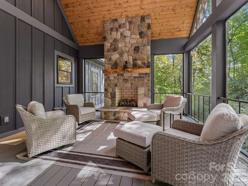 15 Moytoy Lane, Brevard, NC 28712.  MLS# CAR4429647, YatesRealty ID 54054. 