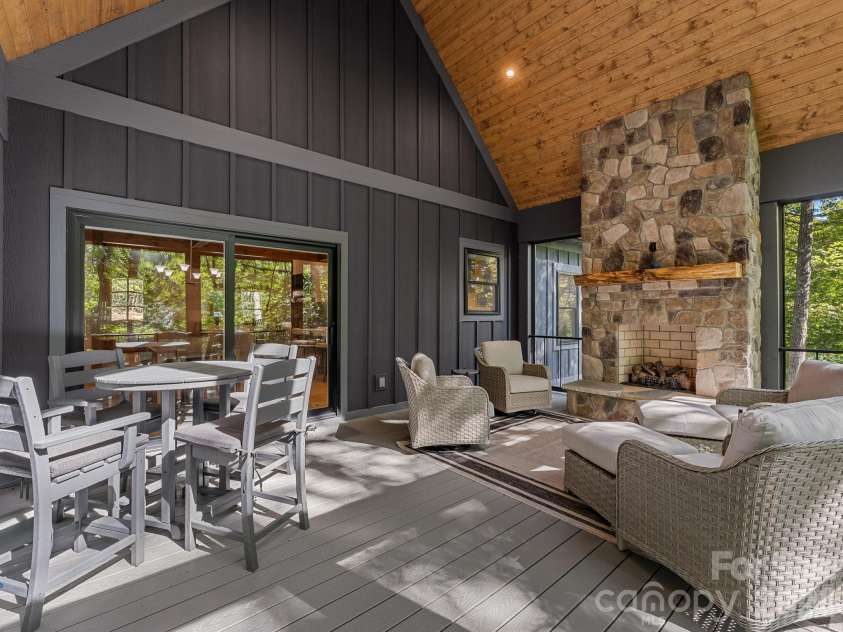 15 Moytoy Lane, Brevard, NC 28712.  MLS# CAR4429647, YatesRealty ID 54054. 