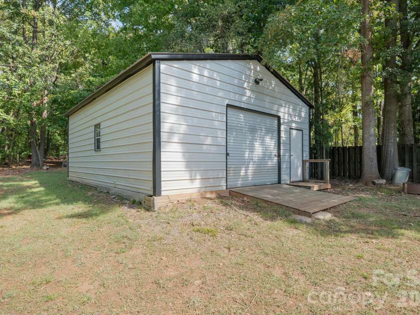 10111 Withers Road, Charlotte, NC 28278.  MLS# CAR4429841, YatesRealty ID 54055. Outbuilding/ Workshop