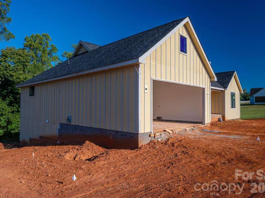 3455 Goodson Road, Maiden, NC 28650.  MLS# CAR4425991, YatesRealty ID 54056. 
