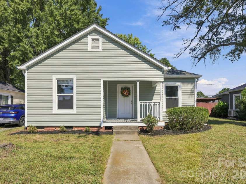 1006 C Street, Kannapolis, NC 28081.  MLS# CAR4430307, YatesRealty ID 54057. 