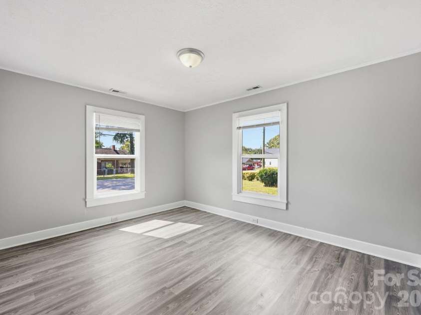 1006 C Street, Kannapolis, NC 28081.  MLS# CAR4430307, YatesRealty ID 54057. 