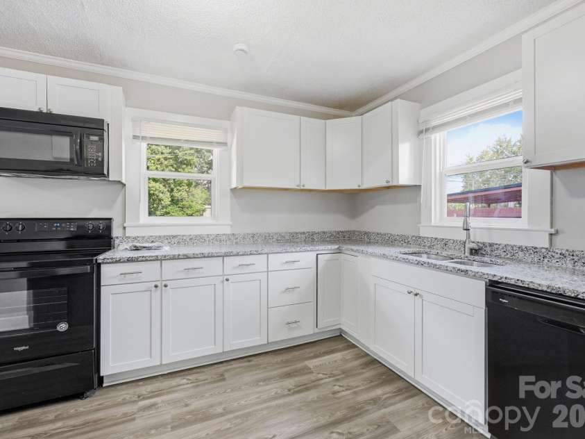 1006 C Street, Kannapolis, NC 28081.  MLS# CAR4430307, YatesRealty ID 54057. 