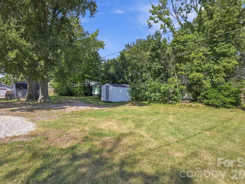 1006 C Street, Kannapolis, NC 28081.  MLS# CAR4430307, YatesRealty ID 54057. 