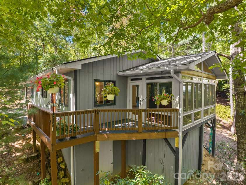 1238 Soquili Drive, Brevard, NC 28712.  MLS# CAR4422481, YatesRealty ID 54058. 