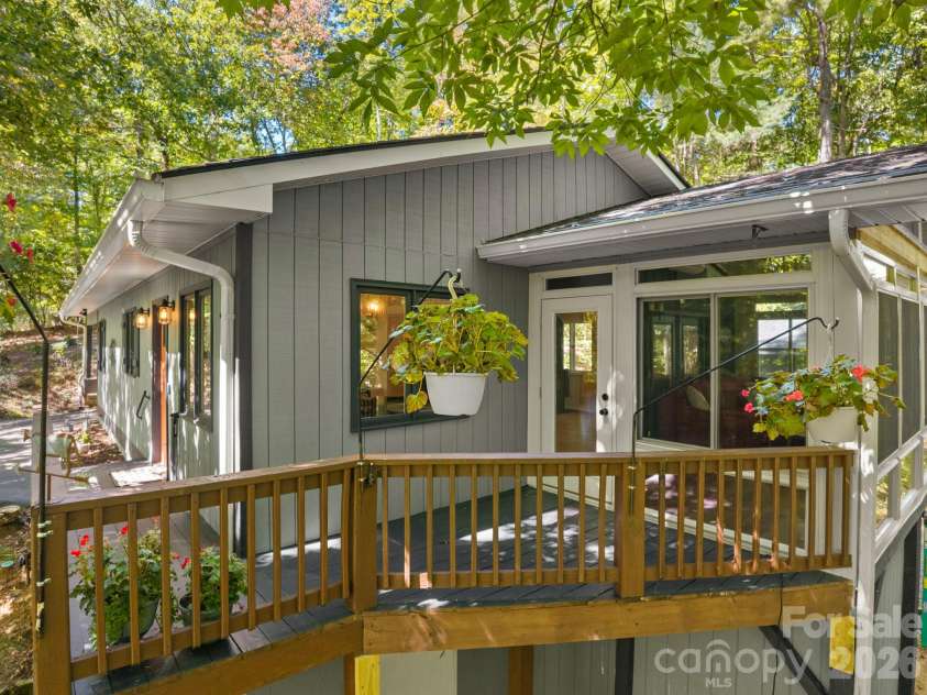 1238 Soquili Drive, Brevard, NC 28712.  MLS# CAR4422481, YatesRealty ID 54058. 
