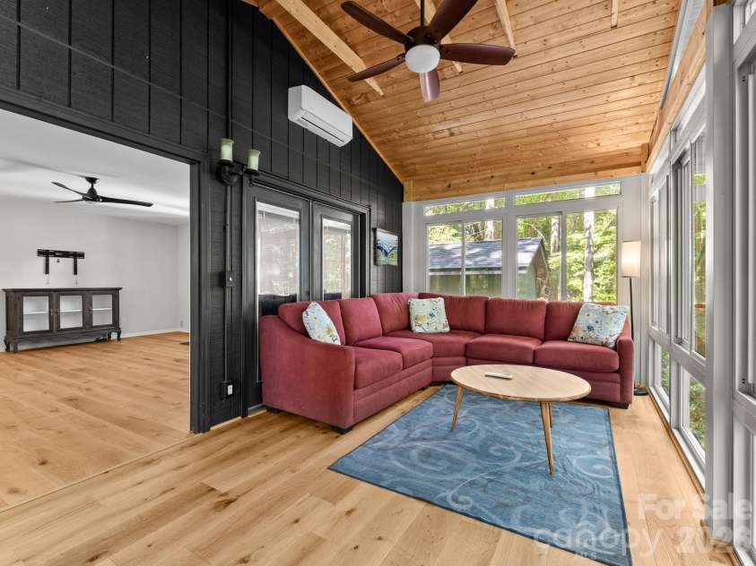 1238 Soquili Drive, Brevard, NC 28712.  MLS# CAR4422481, YatesRealty ID 54058. 