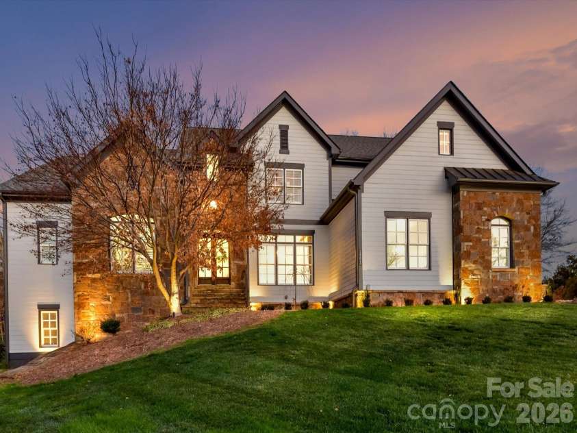 18624 Silent Falls Cove, Davidson, NC 28036.  MLS# CAR4336399, YatesRealty ID 5406. 