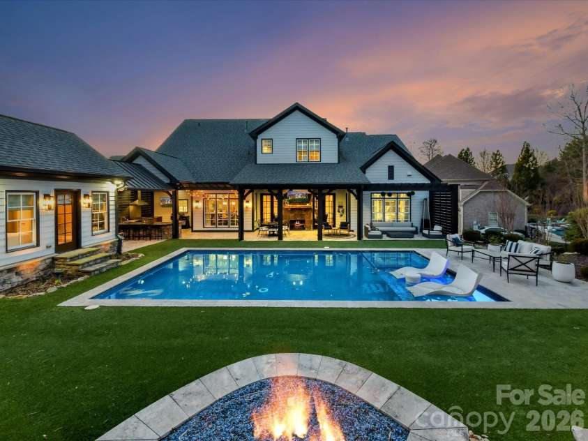 18624 Silent Falls Cove, Davidson, NC 28036.  MLS# CAR4336399, YatesRealty ID 5406. 