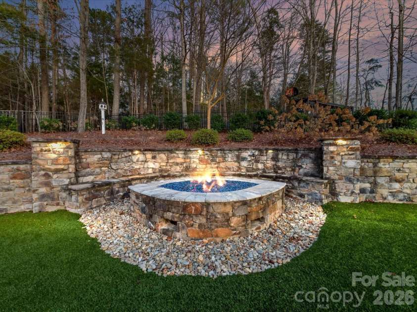 18624 Silent Falls Cove, Davidson, NC 28036.  MLS# CAR4336399, YatesRealty ID 5406. 