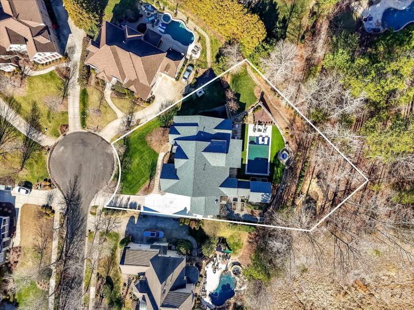 18624 Silent Falls Cove, Davidson, NC 28036.  MLS# CAR4336399, YatesRealty ID 5406. 