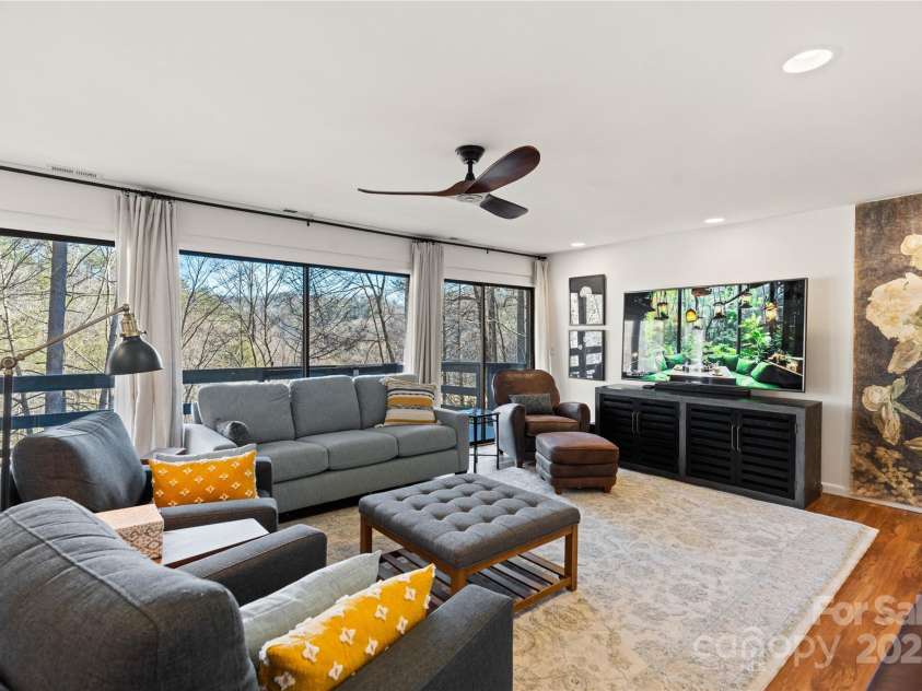 3077 Phoebe Lane, Lenoir, NC 28645.  MLS# CAR4221362, YatesRealty ID 5406. 