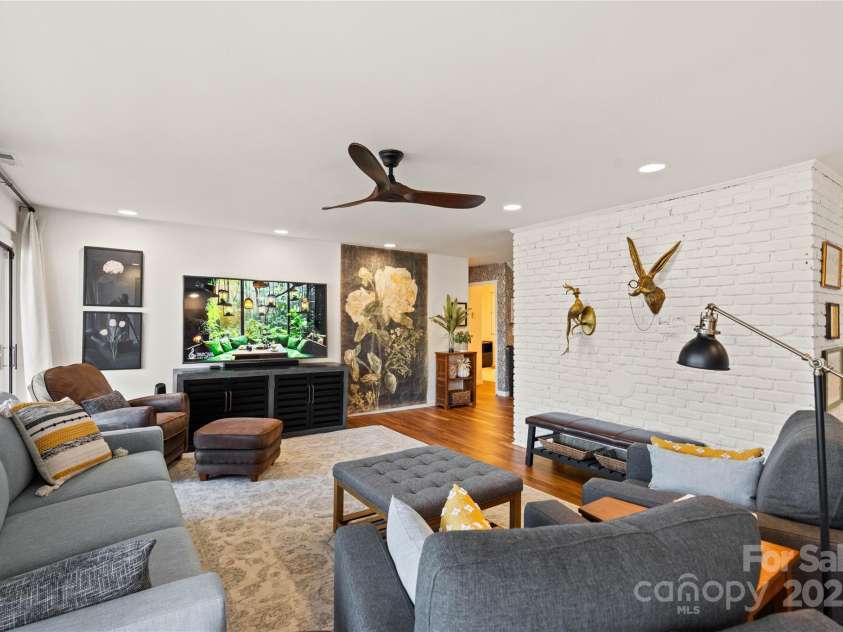 3077 Phoebe Lane, Lenoir, NC 28645.  MLS# CAR4221362, YatesRealty ID 5406. 