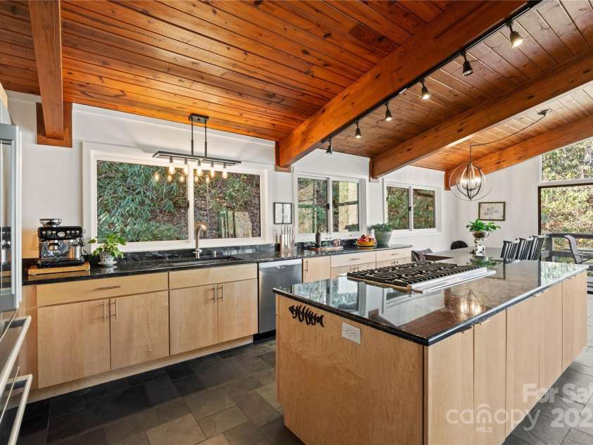 3077 Phoebe Lane, Lenoir, NC 28645.  MLS# CAR4221362, YatesRealty ID 5406. 