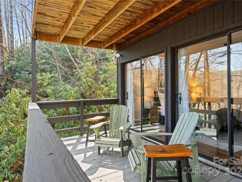 3077 Phoebe Lane, Lenoir, NC 28645.  MLS# CAR4221362, YatesRealty ID 5406. 