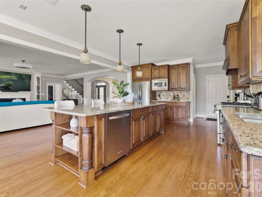 21206 Captiva Court, Cornelius, NC 28031.  MLS# CAR4430124, YatesRealty ID 54060. 