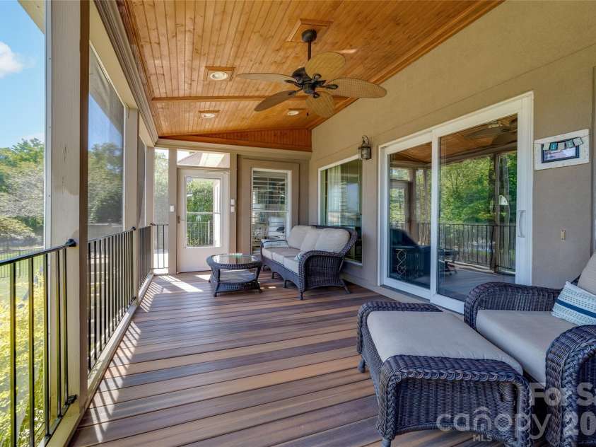 21206 Captiva Court, Cornelius, NC 28031.  MLS# CAR4430124, YatesRealty ID 54060. 