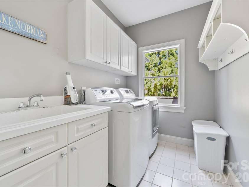 21206 Captiva Court, Cornelius, NC 28031.  MLS# CAR4430124, YatesRealty ID 54060. 