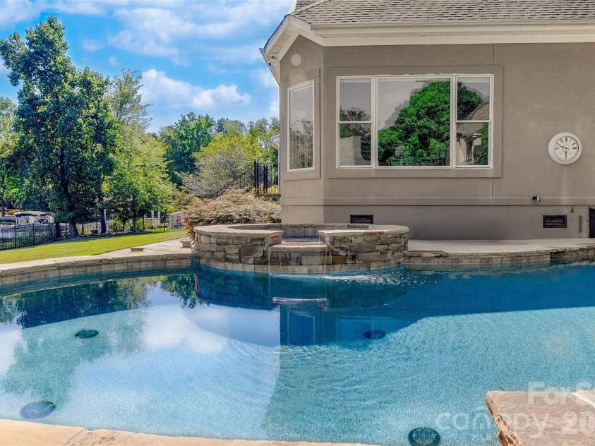 21206 Captiva Court, Cornelius, NC 28031.  MLS# CAR4430124, YatesRealty ID 54060. 
