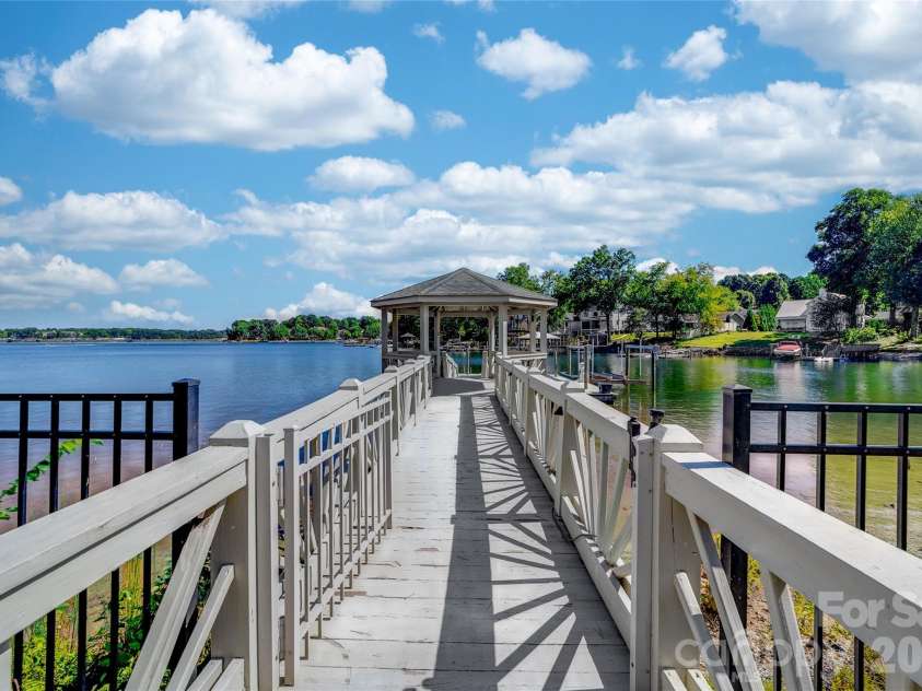 21206 Captiva Court, Cornelius, NC 28031.  MLS# CAR4430124, YatesRealty ID 54060. 