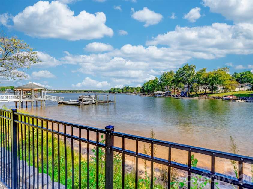 21206 Captiva Court, Cornelius, NC 28031.  MLS# CAR4430124, YatesRealty ID 54060. 