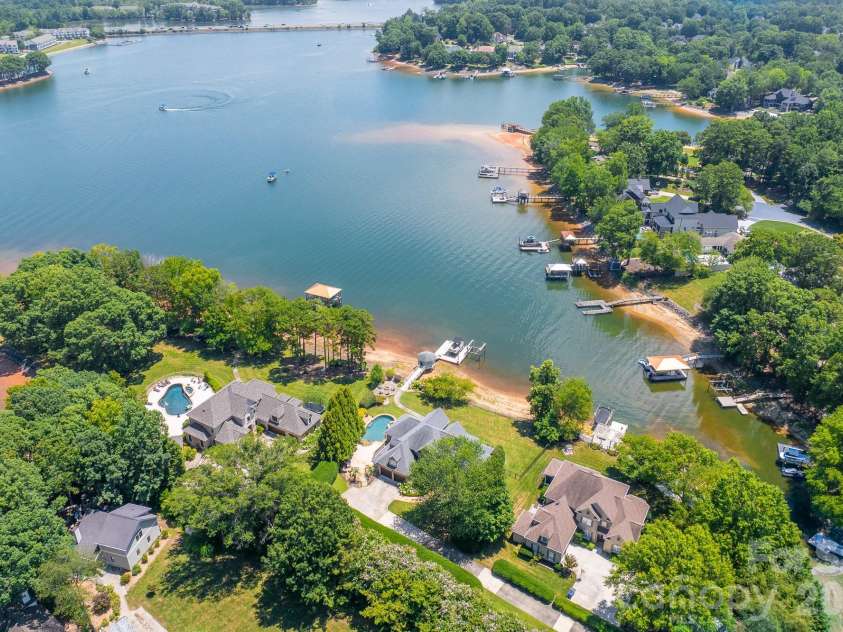 21206 Captiva Court, Cornelius, NC 28031.  MLS# CAR4430124, YatesRealty ID 54060. 