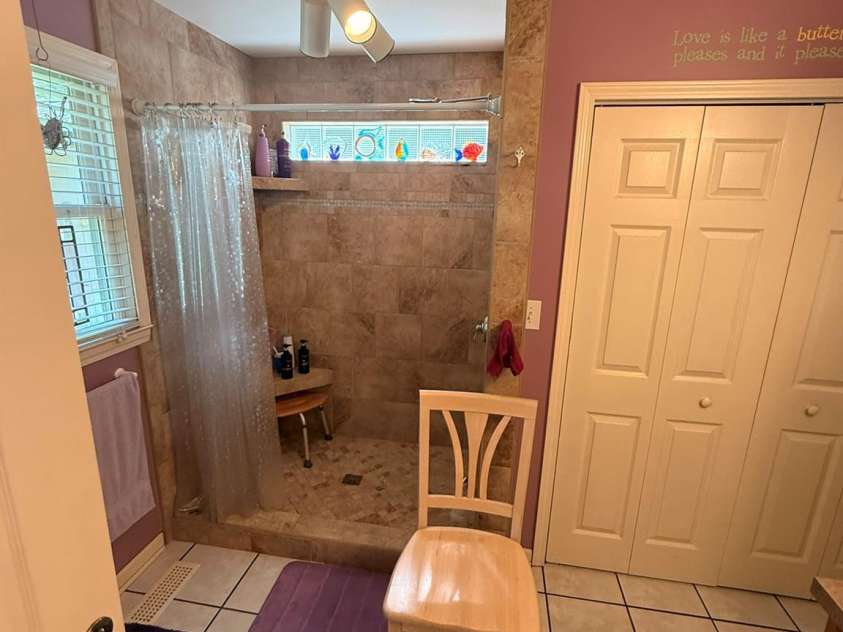67 Alan Retreat Road, Hendersonville, NC 28792.  MLS# CAR4430107, YatesRealty ID 54061. Main floor full bath