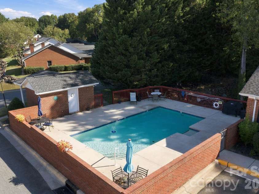 19838 Oak Leaf Circle, Cornelius, NC 28031.  MLS# CAR4429778, YatesRealty ID 54063. Community pool