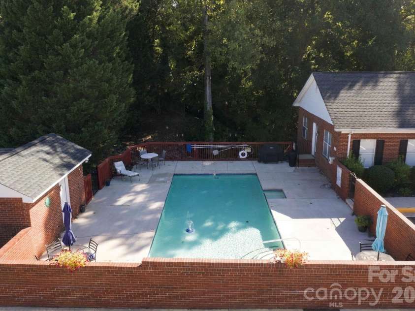 19838 Oak Leaf Circle, Cornelius, NC 28031.  MLS# CAR4429778, YatesRealty ID 54063. Community pool