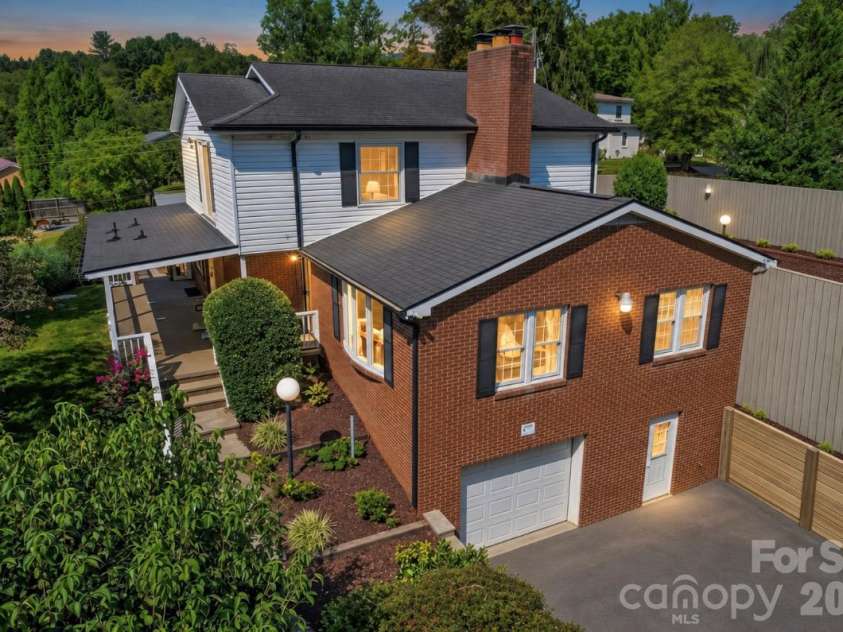 7 Indian Trail Road, Candler, NC 28715.  MLS# CAR4428696, YatesRealty ID 54064. 