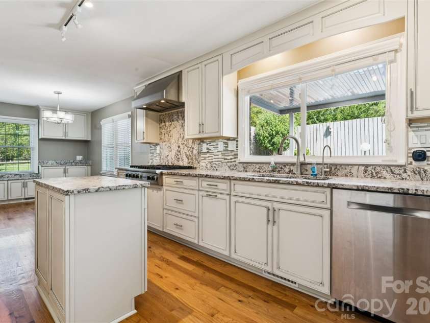 7 Indian Trail Road, Candler, NC 28715.  MLS# CAR4428696, YatesRealty ID 54064. 