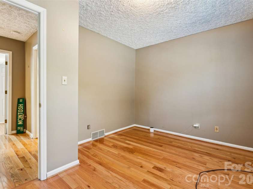 7 Indian Trail Road, Candler, NC 28715.  MLS# CAR4428696, YatesRealty ID 54064. 