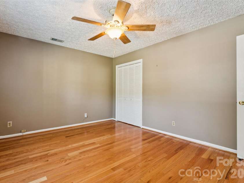 7 Indian Trail Road, Candler, NC 28715.  MLS# CAR4428696, YatesRealty ID 54064. 