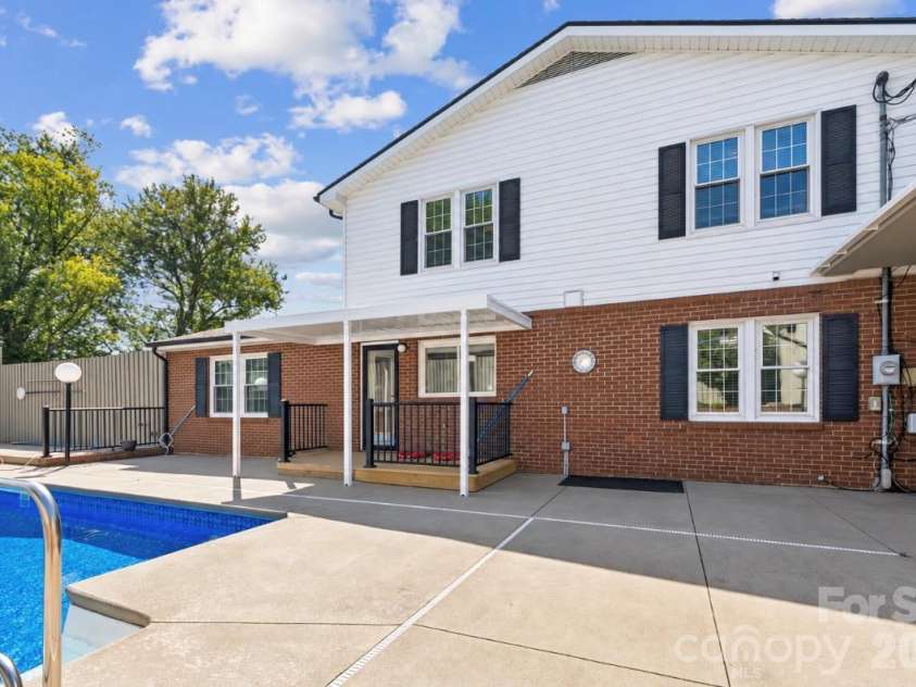 7 Indian Trail Road, Candler, NC 28715.  MLS# CAR4428696, YatesRealty ID 54064. 