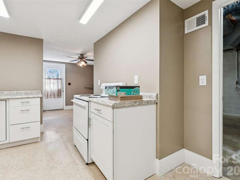 7 Indian Trail Road, Candler, NC 28715.  MLS# CAR4428696, YatesRealty ID 54064. 