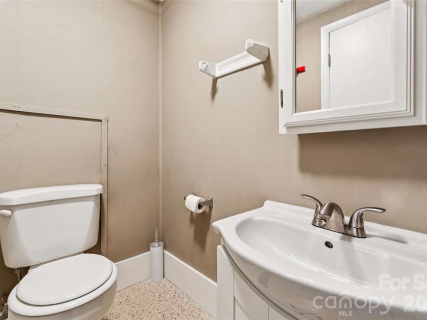 7 Indian Trail Road, Candler, NC 28715.  MLS# CAR4428696, YatesRealty ID 54064. 