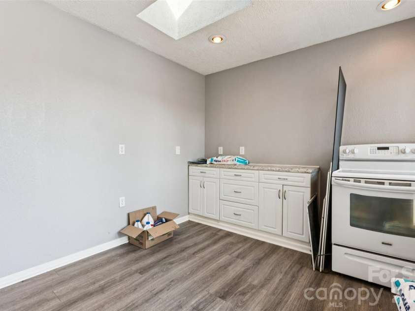 7 Indian Trail Road, Candler, NC 28715.  MLS# CAR4428696, YatesRealty ID 54064. 