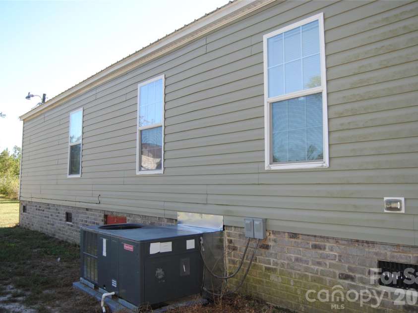 2759 Lockhart Road, Kershaw, SC 29067.  MLS# CAR4429923, YatesRealty ID 54065. 