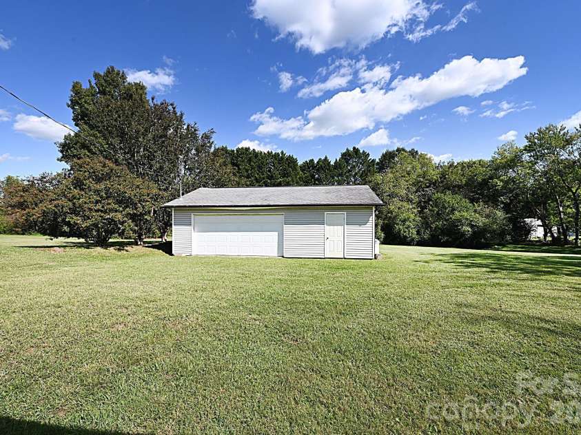 3383 Evans Drive, Connelly Springs, NC 28612.  MLS# CAR4430182, YatesRealty ID 54067. Garage
