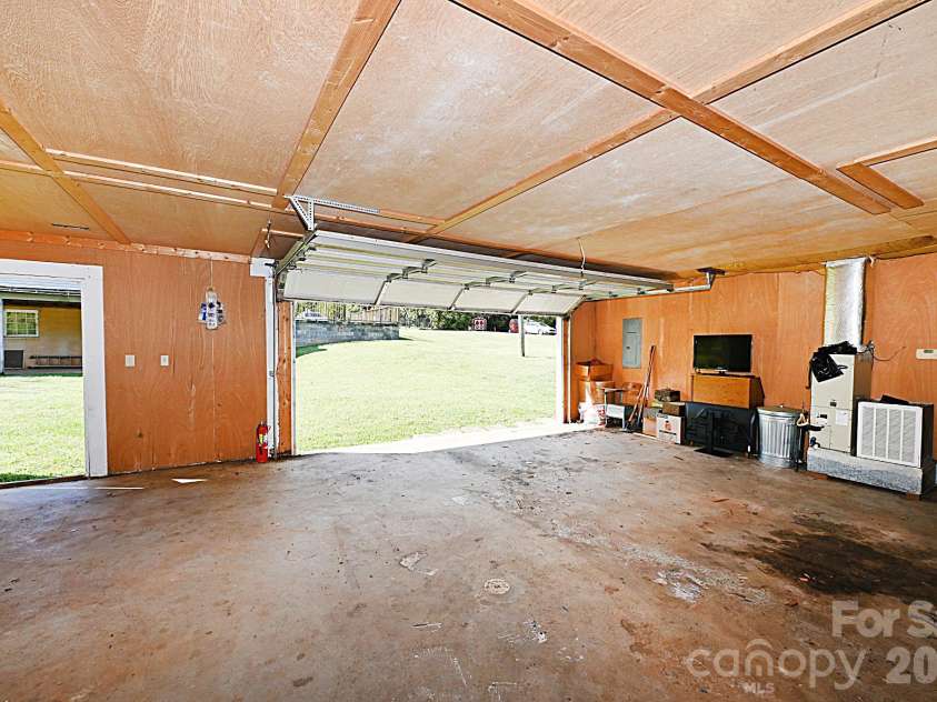 3383 Evans Drive, Connelly Springs, NC 28612.  MLS# CAR4430182, YatesRealty ID 54067. Garage