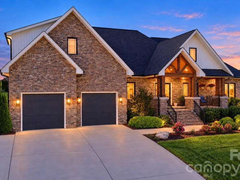 2959 Tavistock Lane, Lincolnton, NC 28092.  MLS# CAR4427748, YatesRealty ID 54068. 