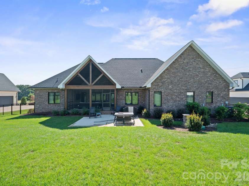 2959 Tavistock Lane, Lincolnton, NC 28092.  MLS# CAR4427748, YatesRealty ID 54068. 
