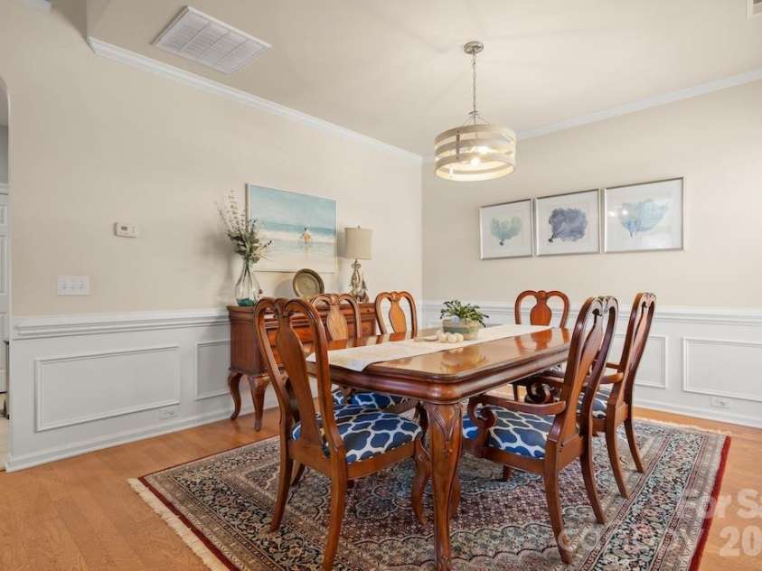 6723 Carrington Pointe Drive, Huntersville, NC 28078.  MLS# CAR4427331, YatesRealty ID 54069. 