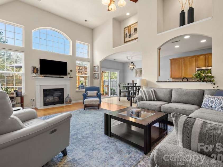 6723 Carrington Pointe Drive, Huntersville, NC 28078.  MLS# CAR4427331, YatesRealty ID 54069. 
