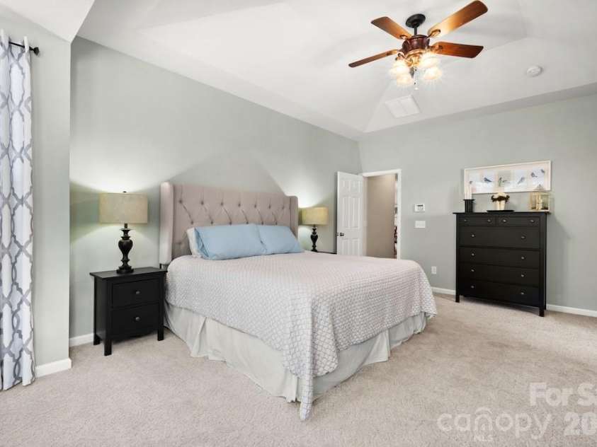 6723 Carrington Pointe Drive, Huntersville, NC 28078.  MLS# CAR4427331, YatesRealty ID 54069. 
