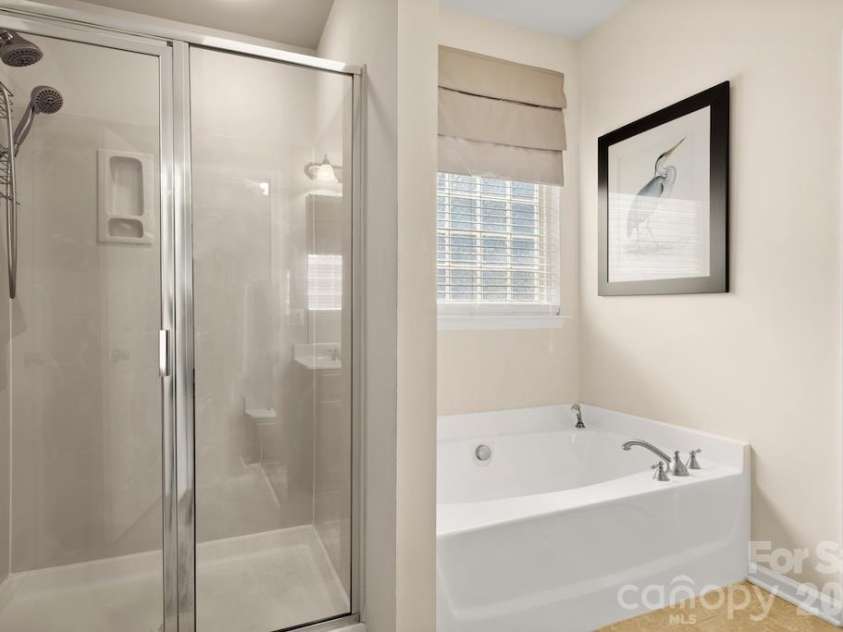 6723 Carrington Pointe Drive, Huntersville, NC 28078.  MLS# CAR4427331, YatesRealty ID 54069. 