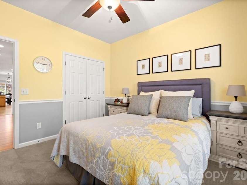 6723 Carrington Pointe Drive, Huntersville, NC 28078.  MLS# CAR4427331, YatesRealty ID 54069. 